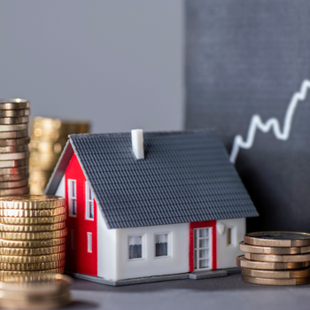 Huis met stapel munten (square)