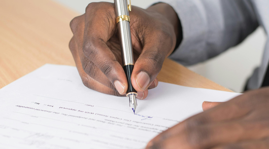 Checklist voor werkgevers: zet dit in een arbeidscontract